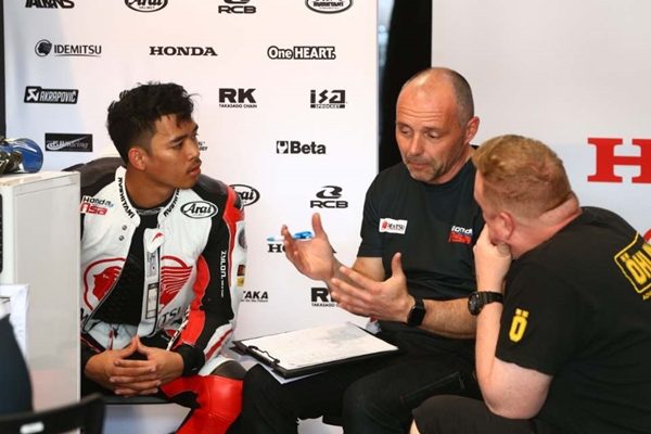 Moto 2