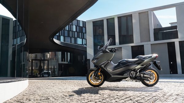 Yamaha TMAX560