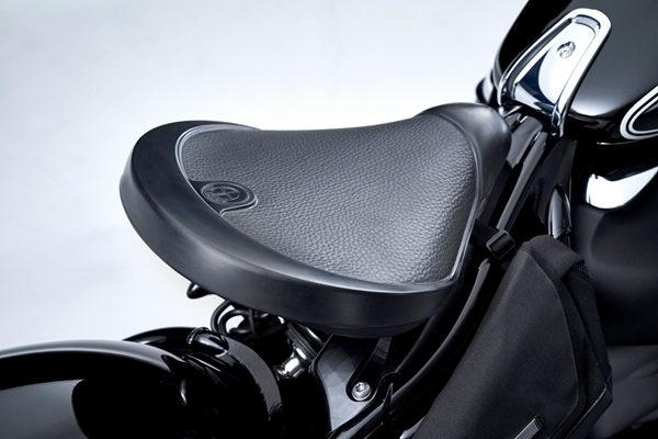 BMW R 18