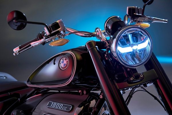 BMW R 18