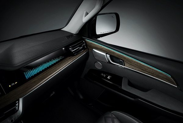 https://www.carscoops.com/2020/05/2020-kia-mohave-gravity-korean-range-topper-sports-new-grille-other-upgrades/