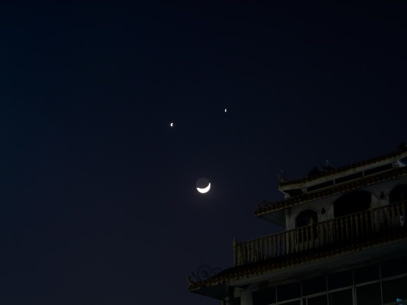 Smily-Moon-01