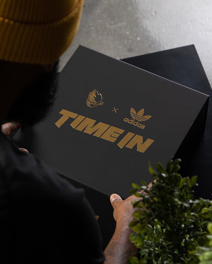  adidas Originals