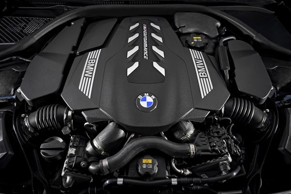 BMW M850i xDrive Coupe