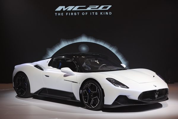 Maserati MC20