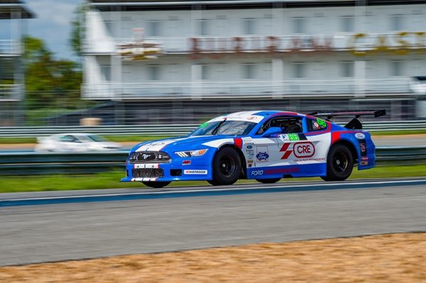 Mustang - Race Track