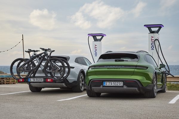Porsche Taycan Cross Turismo