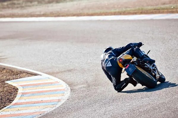 2021 MV Agusta Superveloce