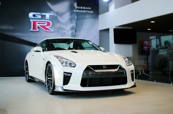 Nissan GT-R