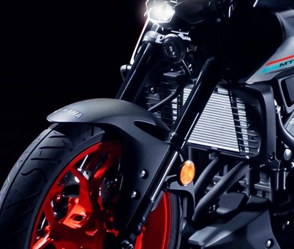 YAMAHA MT-03
