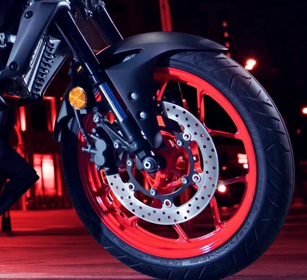 YAMAHA MT-03