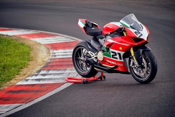 Ducati Panigale V2