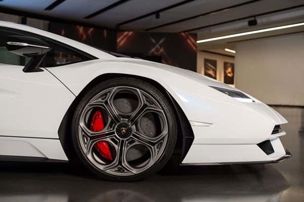 Lamborghini Countach LPI 800-4