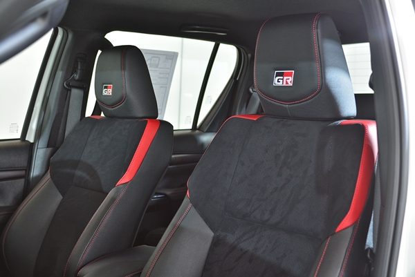 Toyota Hilux REVO GR Sport
