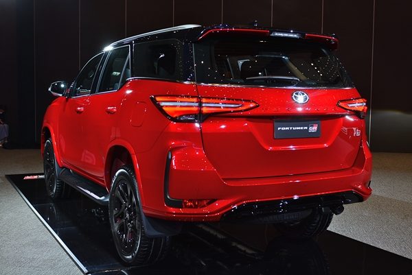 Toyota Fortuner GR Sport