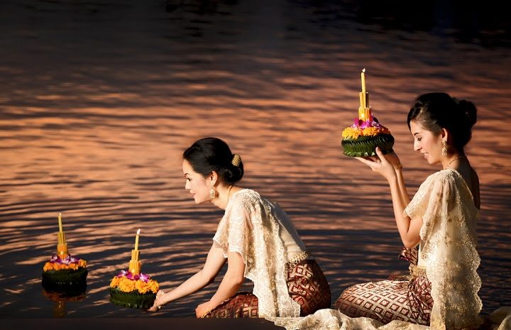 ประวัตินางนพมาศ วันลอยกระทง