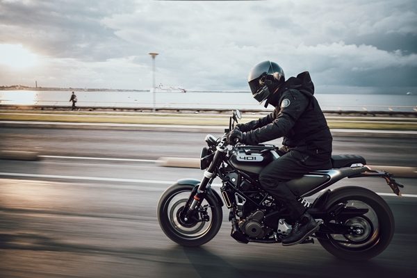 Husqvarna Svartpilen 401