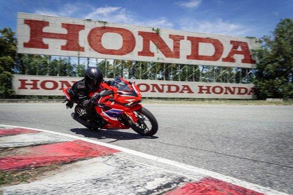 Honda CBR150R