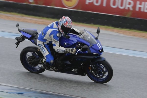 Yamaha YZF-R7