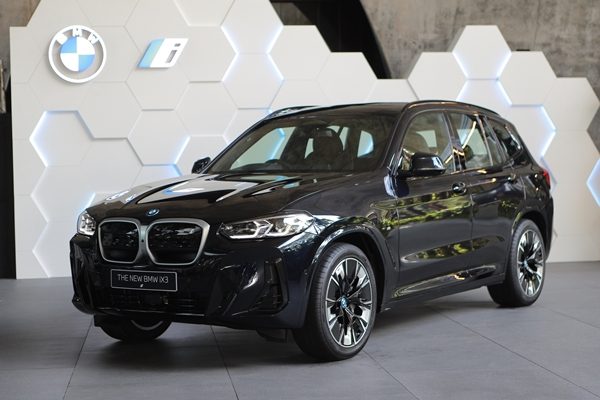 BMW iX3 