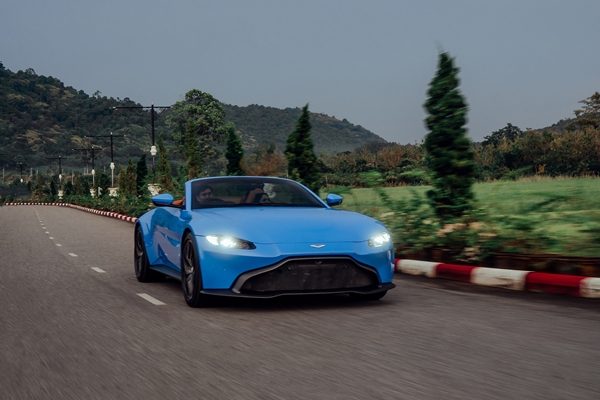 Aston Martin Vantage Roadster