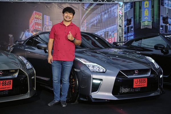 Nissan GT-R