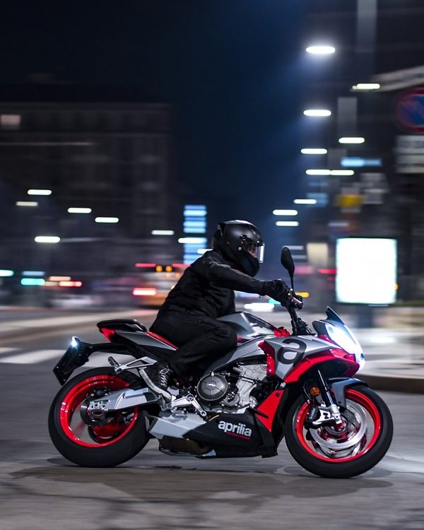 Aprilia Tuono 660