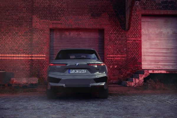BMW iX M60 