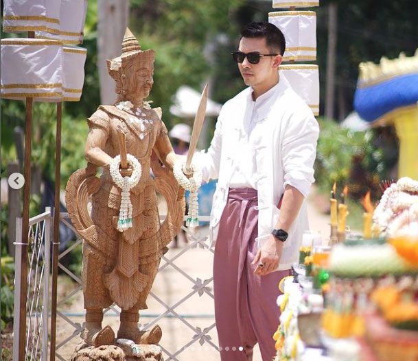อั้ม อธิชาติ