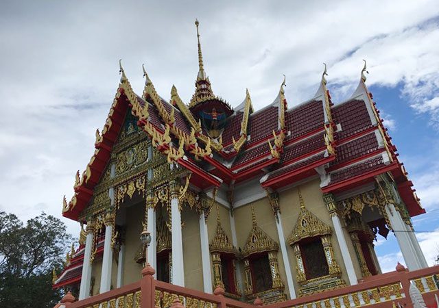 วัดเขาไม้แดง