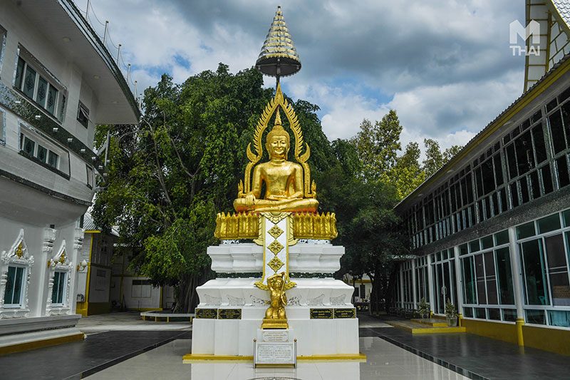 ศาลาเรือนแก้ว