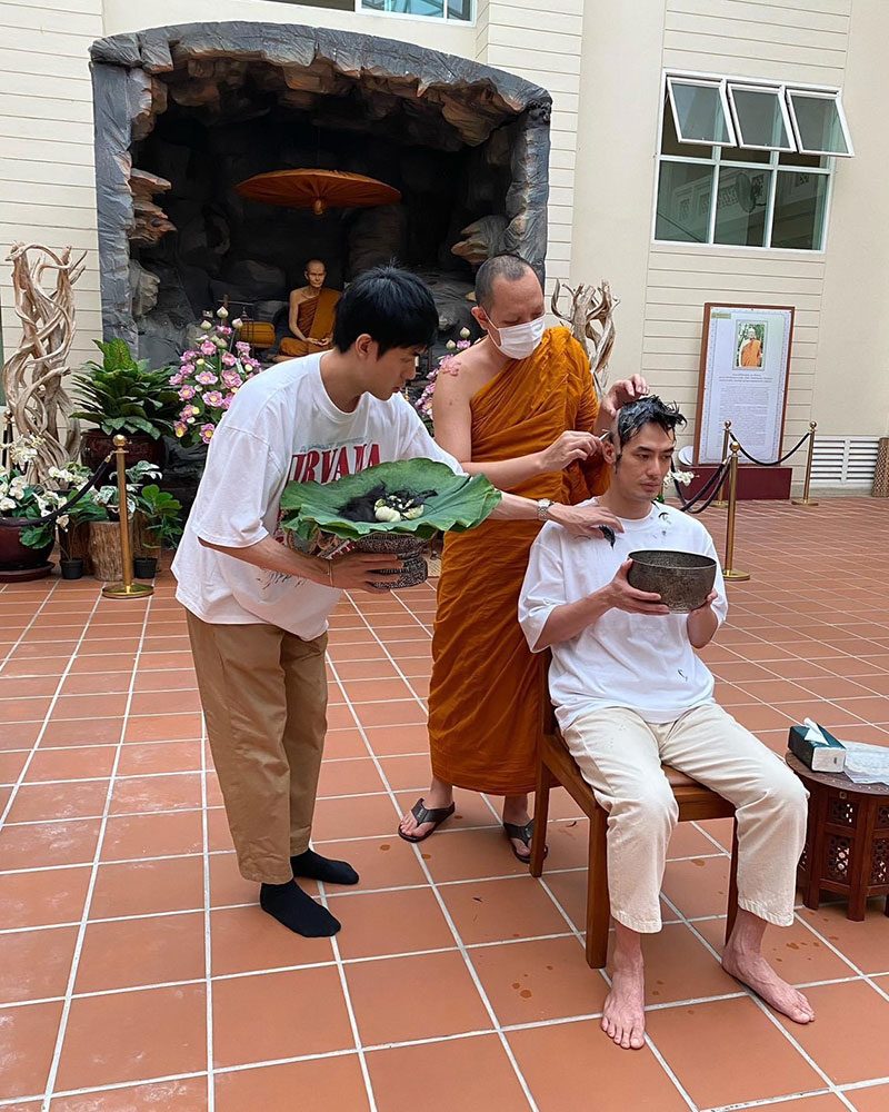 ปลงผมนาค