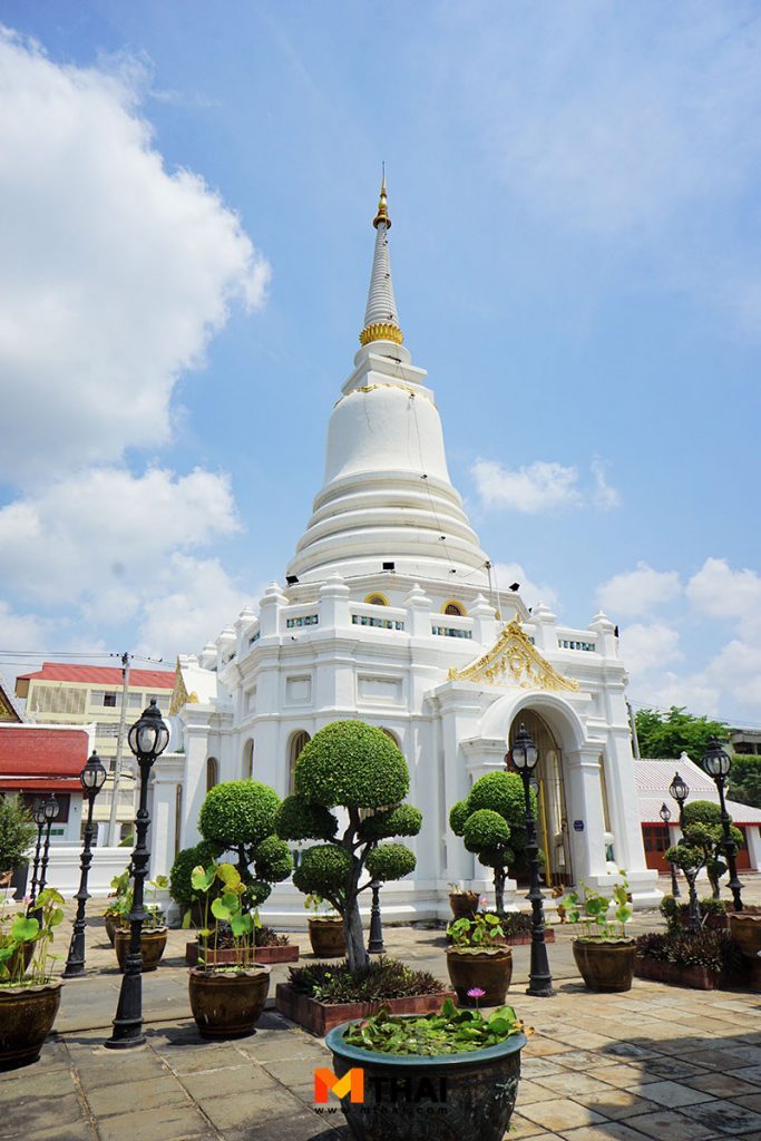 พระปรางค์สามยอด
