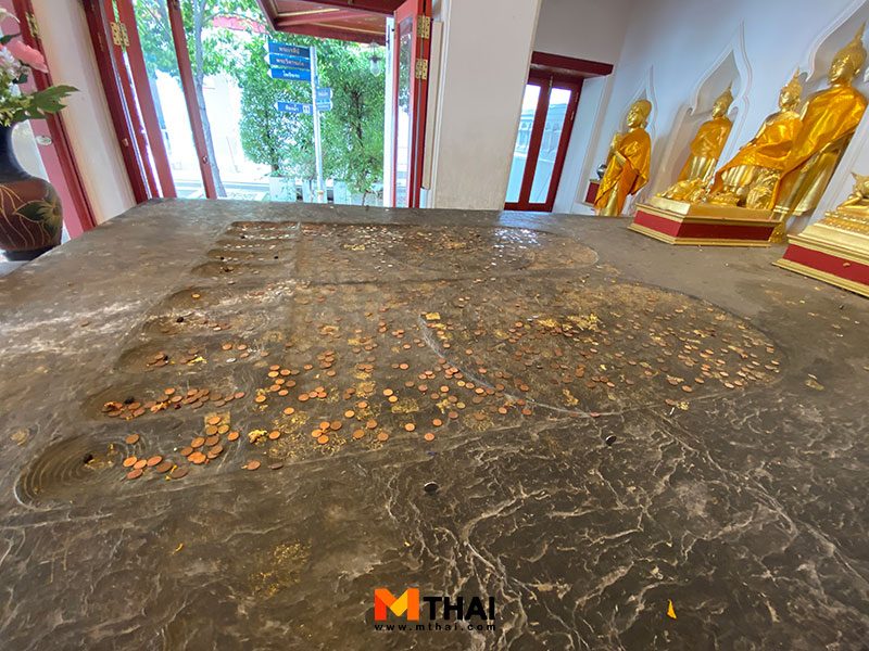 พระพุทธบาท
