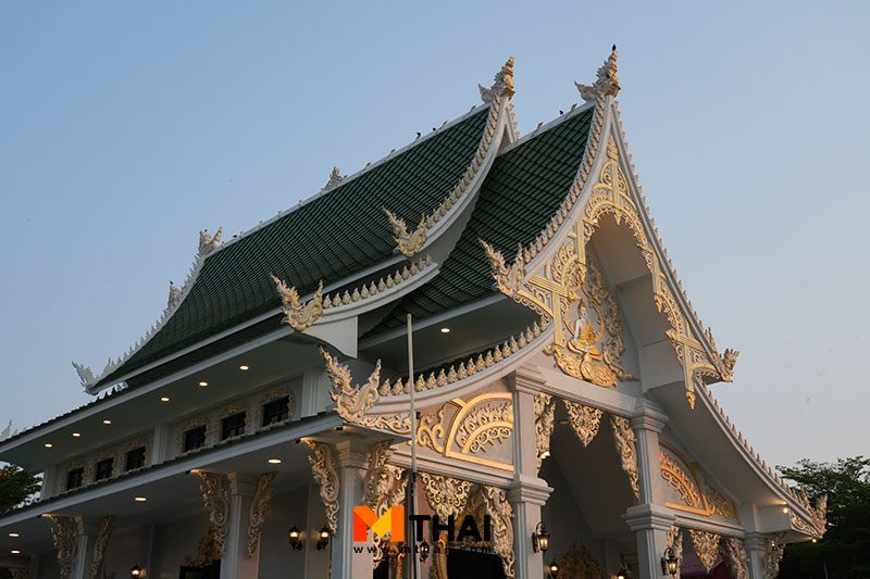 วิหารหลวงพ่อทันใจ