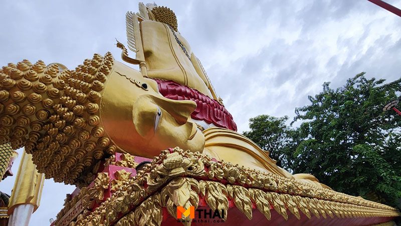 พระนอน