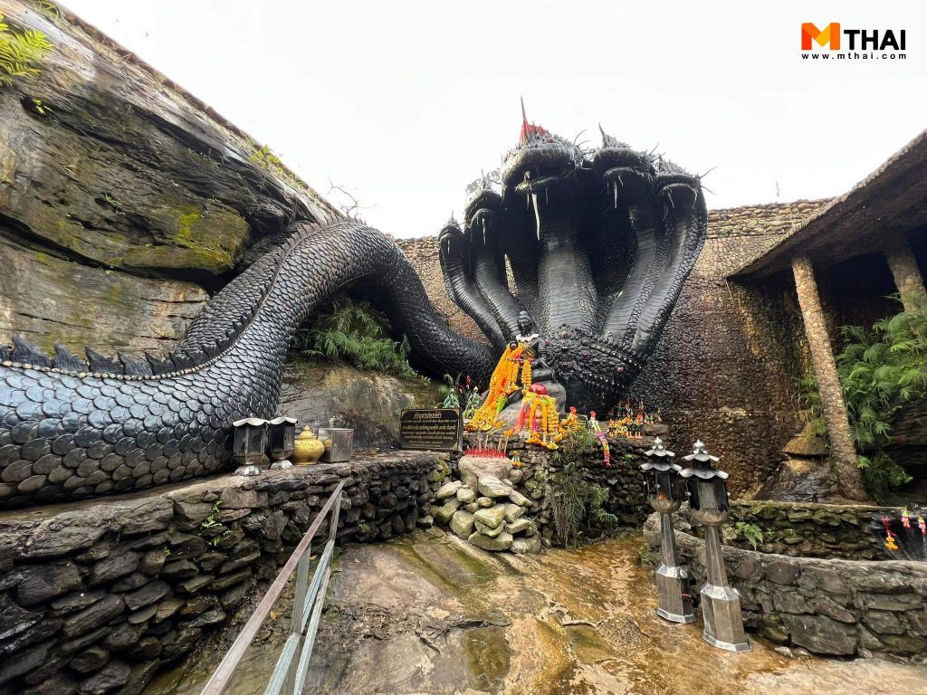พญานาคนิลกาฬ วัดภูยอดรวย จ.อุบลราชธานี 
