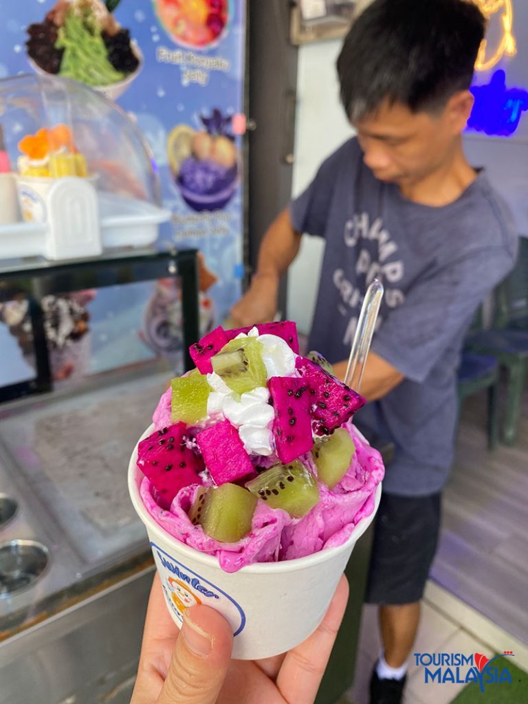 ไอศกรีมผัด