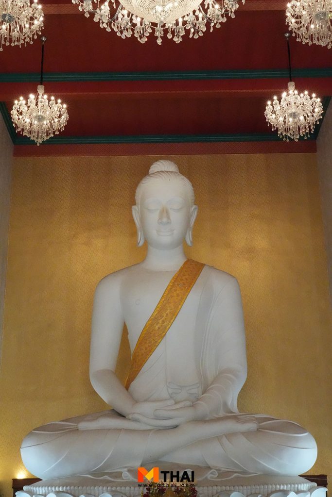 หลวงพ่อใจดี มั่งมีศรีสุข