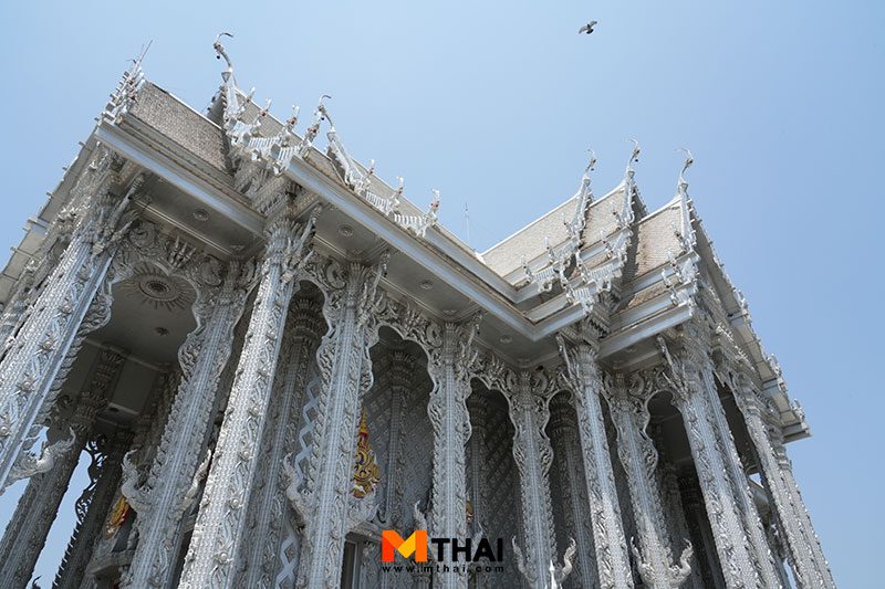 อุโบสถเงินในปทุมทอง