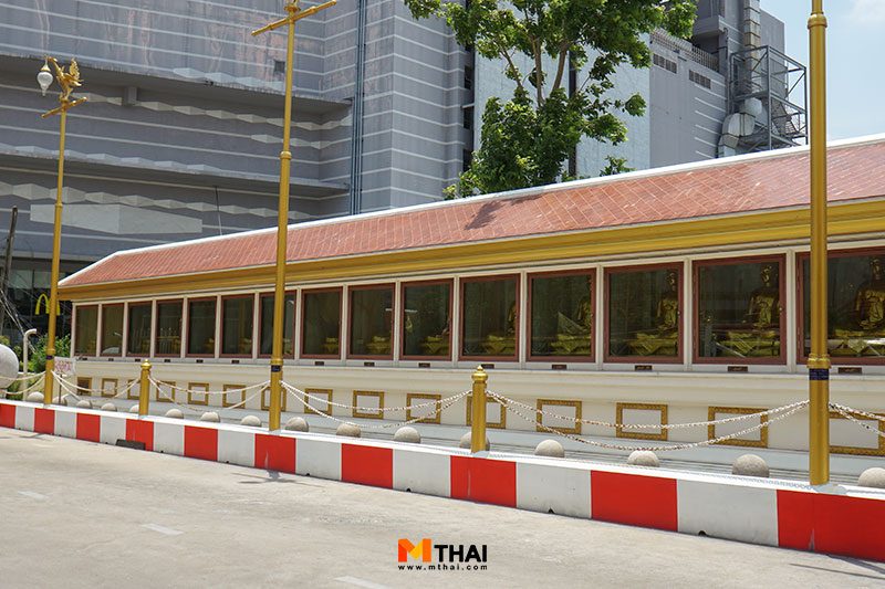 พระ