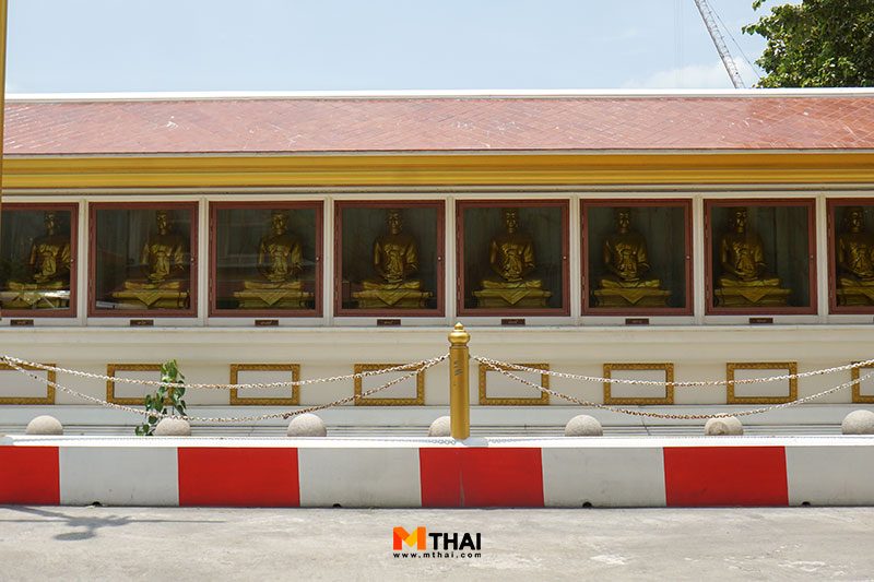 พระ