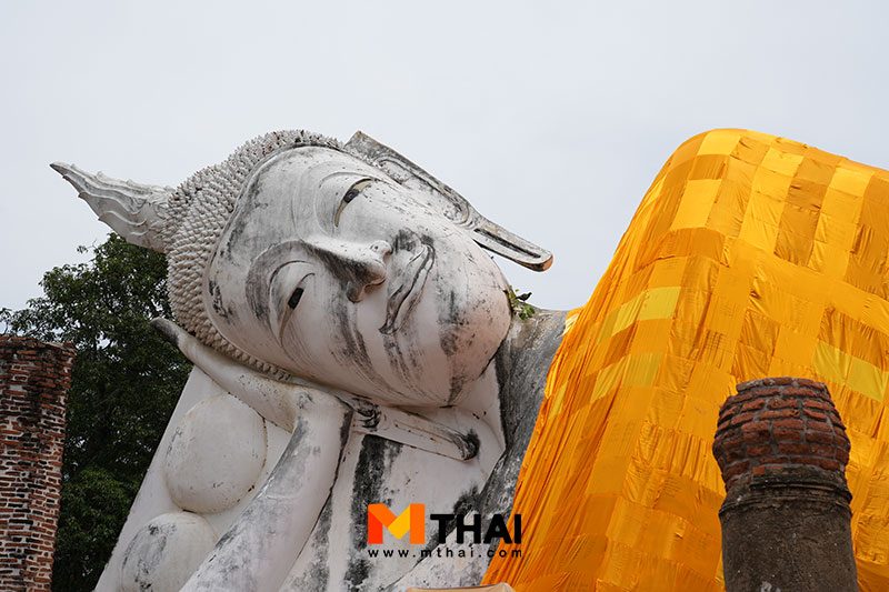 พระนอน