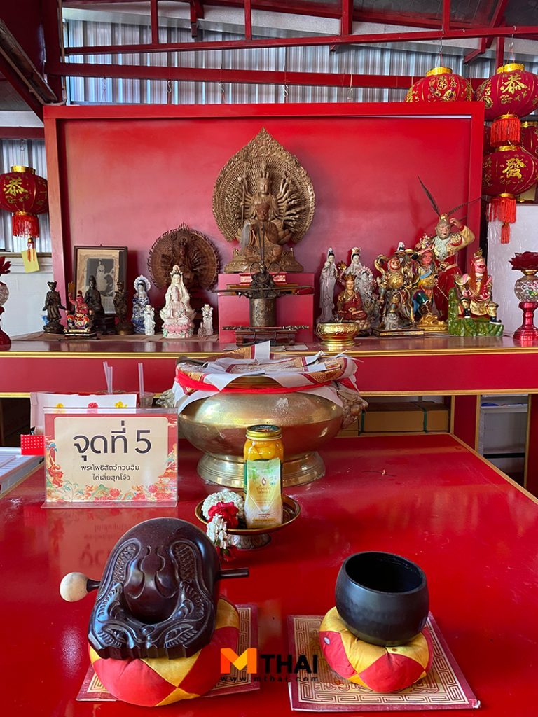 พระโพธิสัตว์กวนอิมพันมือ และเทพเจ้าเห้งเจีย