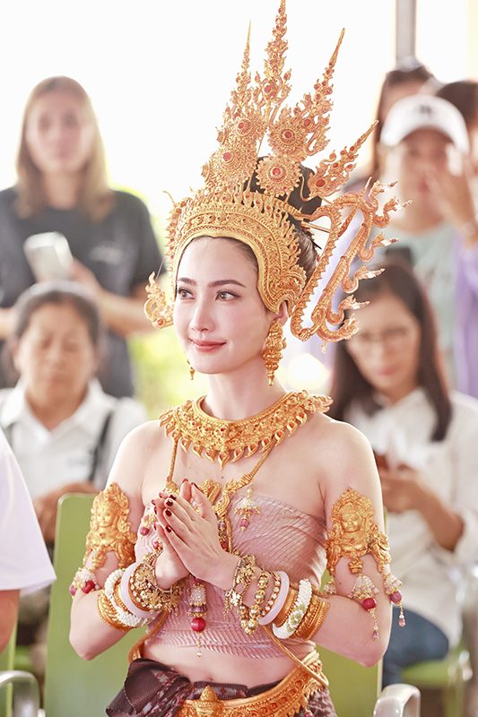 รำบวงสรวง