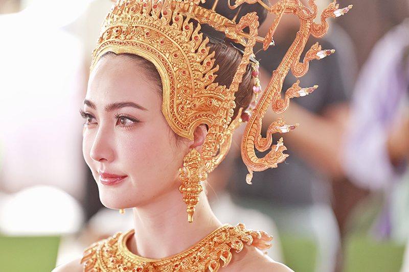 แต้ว ชุดไทย