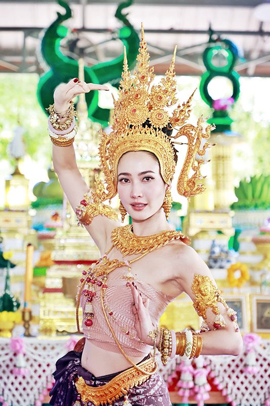 ดาราครุฑา นาคี