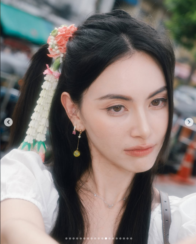 ใหม่ ดาวิกา