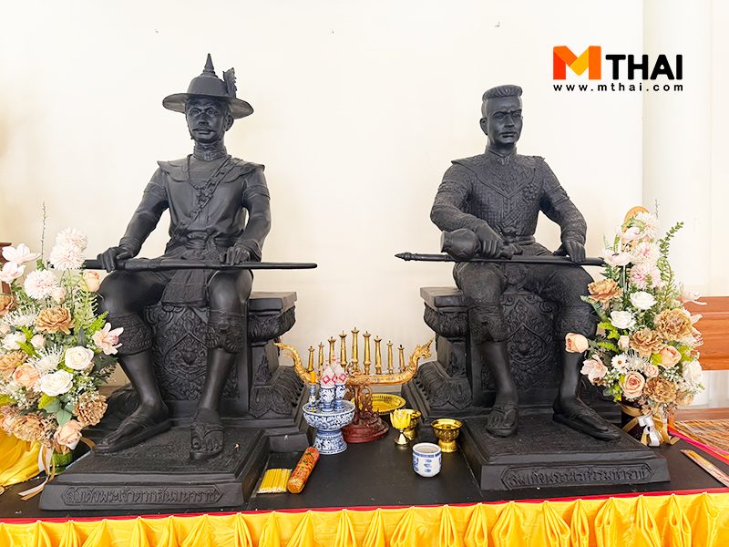 สมเด็จพระเจ้าตากสิน และ สมเด็จพระนเรศวรมหาราช