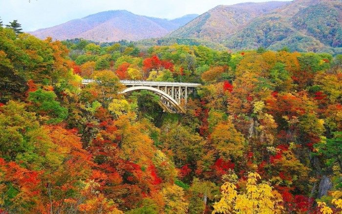 หุบเขานารุโกะ, โทโฮคุ สถานที่ ชมใบไม้เปลี่ยนสีที่ญี่ปุ่น